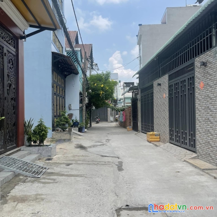Tt quận 12 - 5p qua gò vấp - tặng full nội thất như hình - hẻm 3m - 30m ra hẻm xe hơi - gần mt -