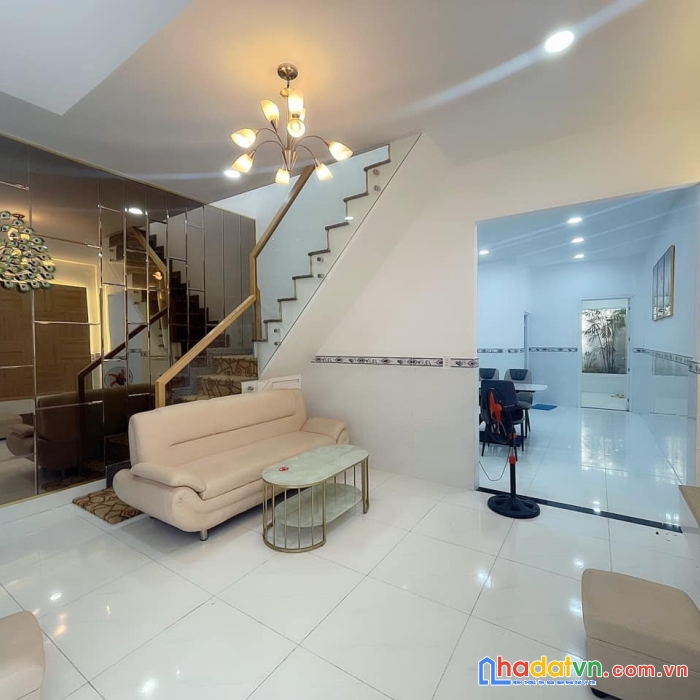 Tt quận 12 - 5p qua gò vấp - tặng full nội thất như hình - hẻm 3m - 30m ra hẻm xe hơi - gần mt -