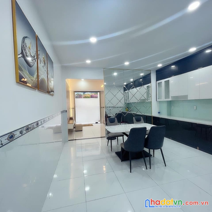 Tt quận 12 - 5p qua gò vấp - tặng full nội thất như hình - hẻm 3m - 30m ra hẻm xe hơi - gần mt -