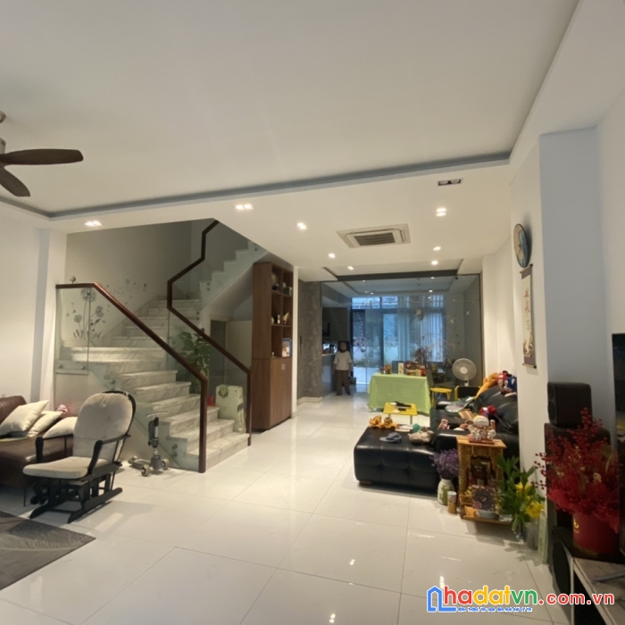 Chuyển nhượng biệt thự jamona home resort quốc lộ 13 hiệp bình phước