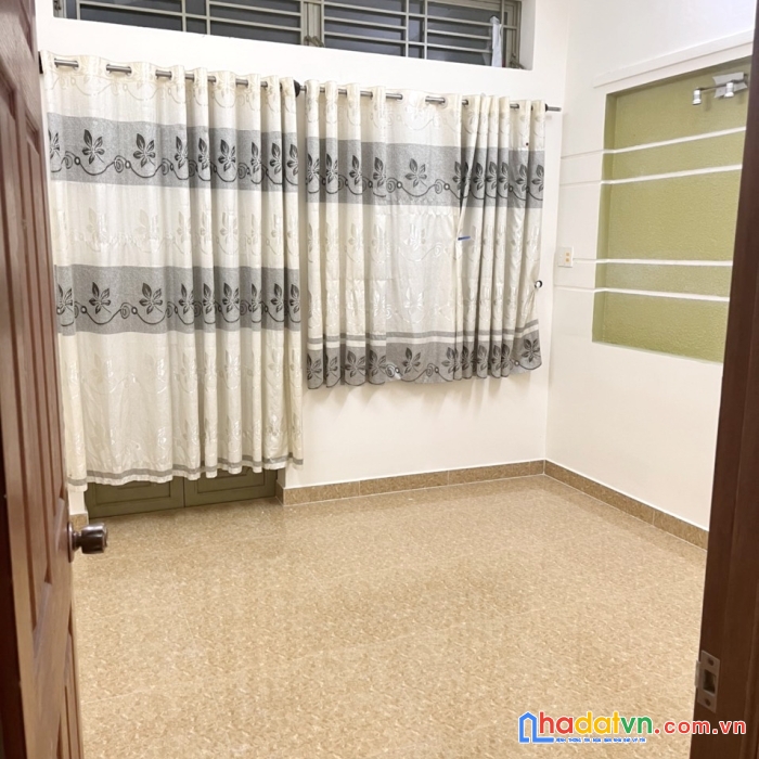 Nhà đẹp,mới 2 tầng hẻm 184 âu dương lân 3,5x11,8m f,3,q8. giá 4.15 tỷ bớt lộc