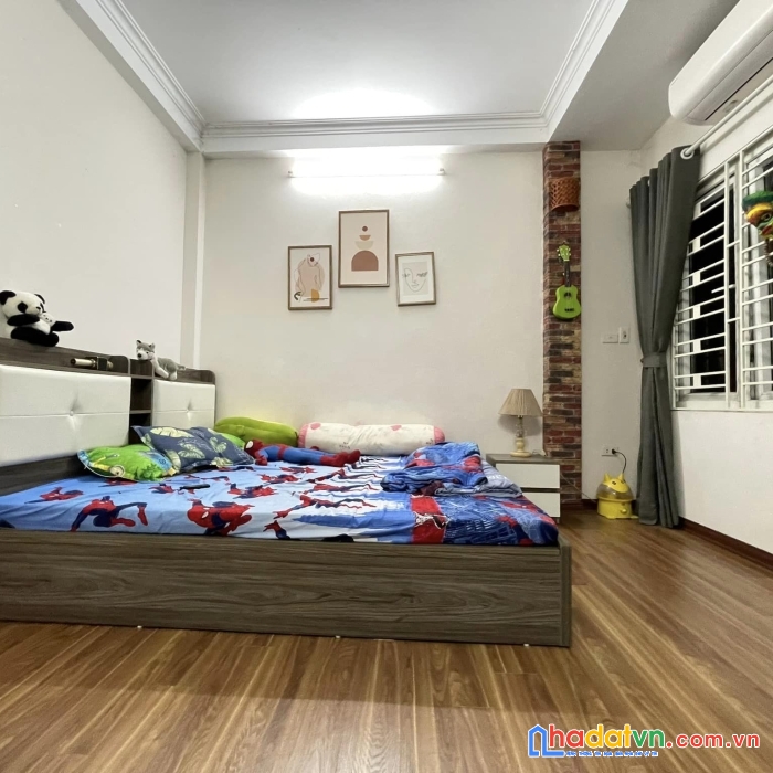 Giá sốc quá! chùa láng 3 mặt thoáng, oto đậu cạnh nhà, ngõ cực nông, 50m sổ, 3.5 tỷ