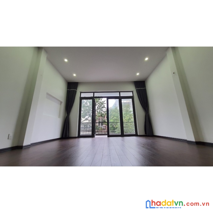 Nhà mt hoà cường bắc, gần chợ nguyễn tri phương, 93m2, 5pn 6 tỷ nhỏ