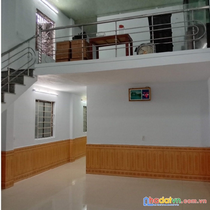 Nhà hùng vương ngay big c, cách mt 60m, dt60m2, lửng đúc