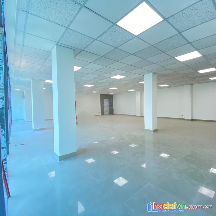 Bán tòa nhà 35m*12m trung tâm quận 10 , 3 mặt tiền : 978m2 giá còn 70 tỷ tl