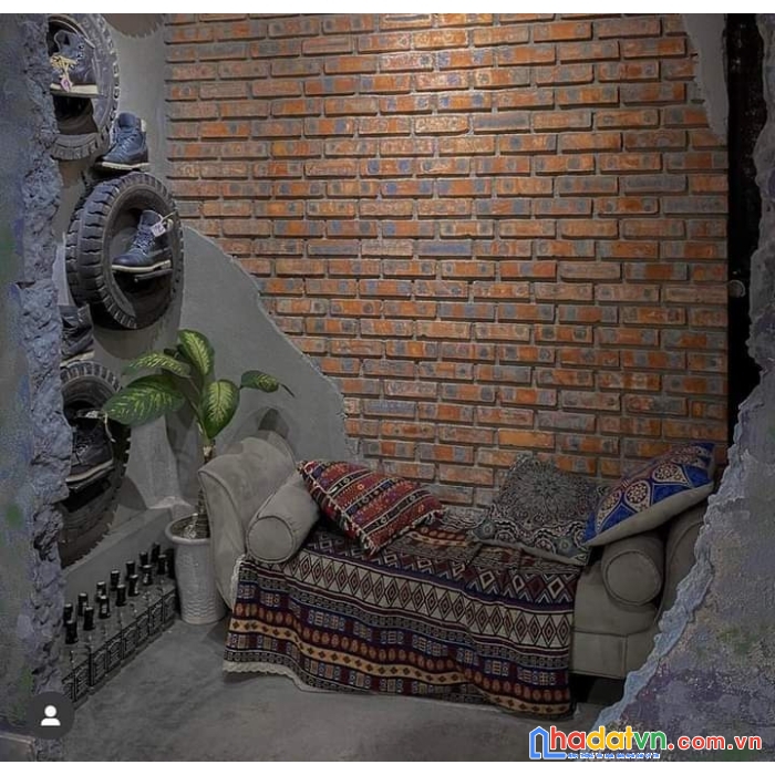 Mình cần sang shop áo quần ở đầu đường nguyễn bính, 55m2, có sân đậu xe.