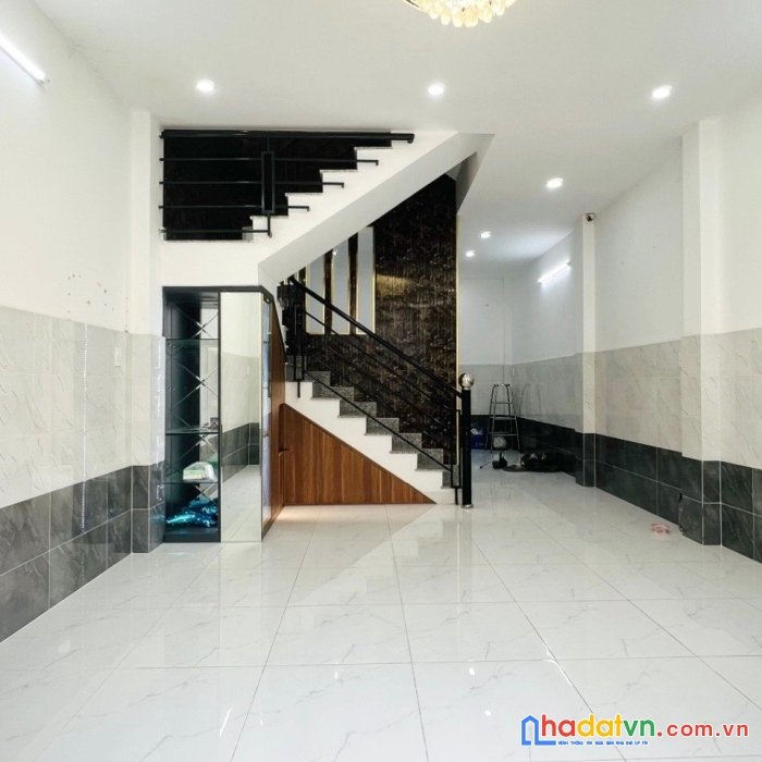 Nhà bán 3 tầng hẻm 57 bông sao p5q8 - giá : 4.1 tỷ
