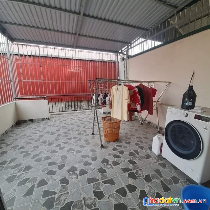 Bán nhà ngã tư vọng, hai bà trưng 43m2 ở ngay chỉ 3 tỷ1.
