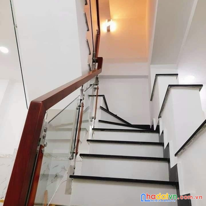 Nhà 4 tầng gần mt đặng chất phường 2 quận 8. giá 6.6 tỷ tl