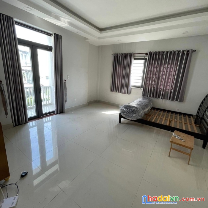 Biệt thự lộng lẩy giữa trung tâm q7. sát nguyễn thị thập. gần 200m2. chỉ 17.5 tỷ