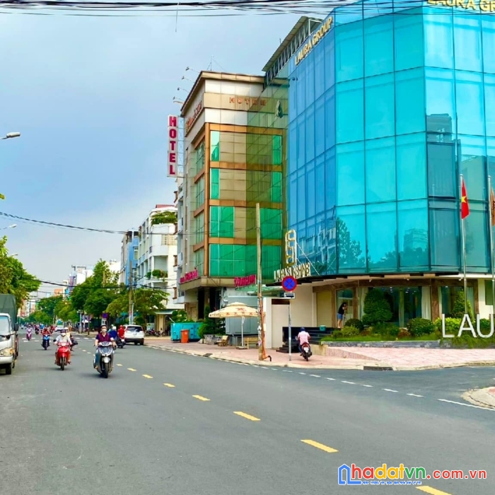 Kdc vip tên lửa -  4 tầng thang máy, ngang 6m - đường rộng 12m - thích hợp làm vpct, kho hàng