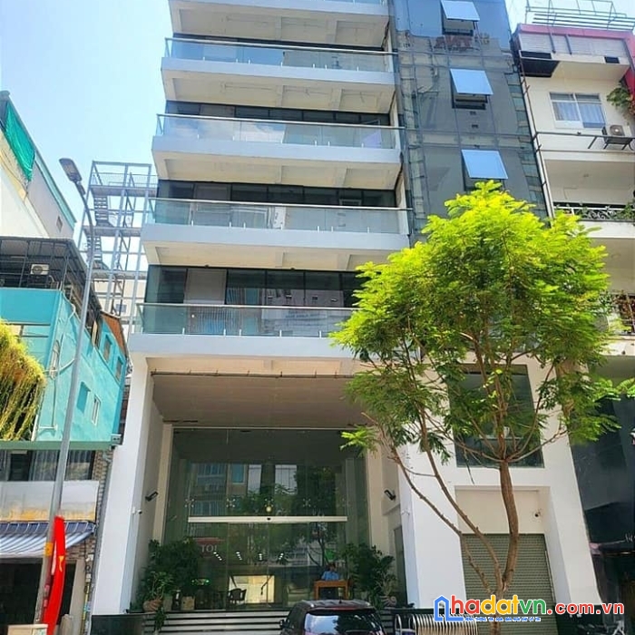 Bán chdv 7 tầng mặt tiền đường ngay lạc long quân âu cơ