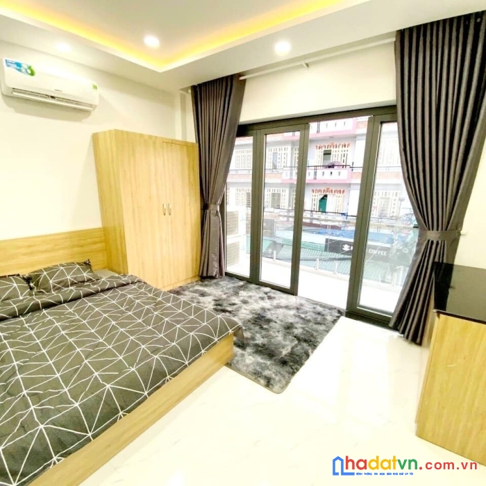 Bán chdv 7 tầng mặt tiền đường ngay lạc long quân âu cơ