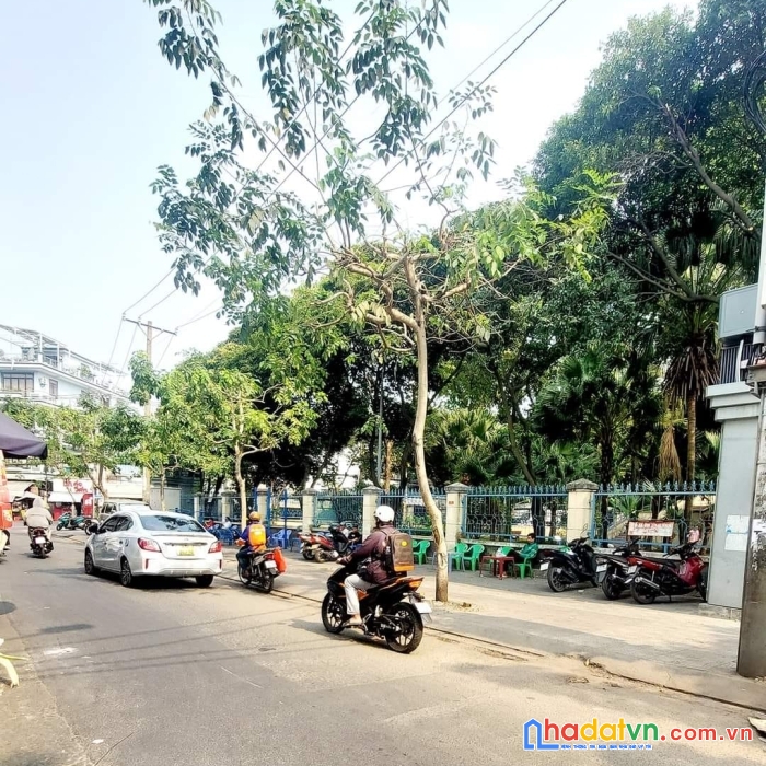 Bán nhà chdv, trần văn hoàng tân bình, 5 tầng, 92m2, 4x23, 15 chdv full 35 tr/th, chỉ 11.8 tỷ