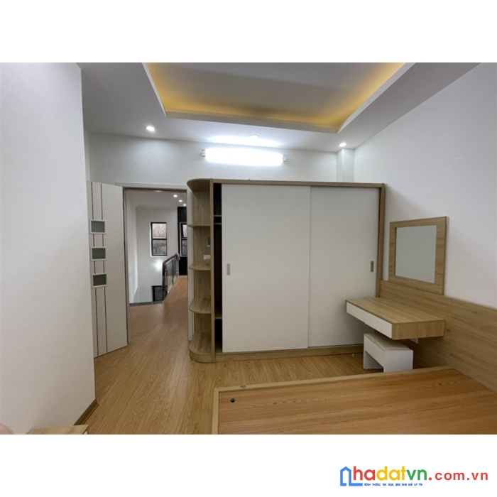 Bán nhà nguyễn chí thanh, 56m2, 6pn, mặt tiền rộng, phân lô, ô tô, đống đa, 10,78 tỷ