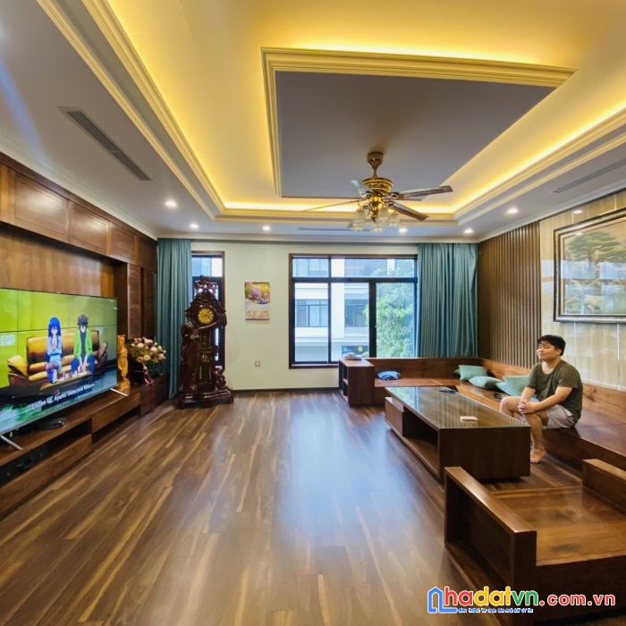 Bán nhà vườn mỹ đình 2, 124m,5t, tm, view công viên, ở cực sướng, kd, giá đầu tư