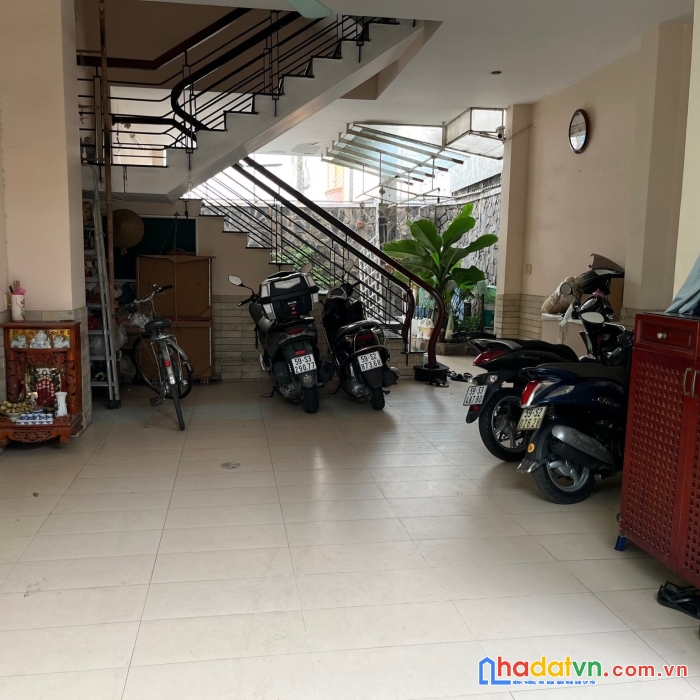 Bán nhà hxh góc 2mt lê quang định q.bình thạnh 2 tấm 5x18m chỉ 10,5 tỷ tl