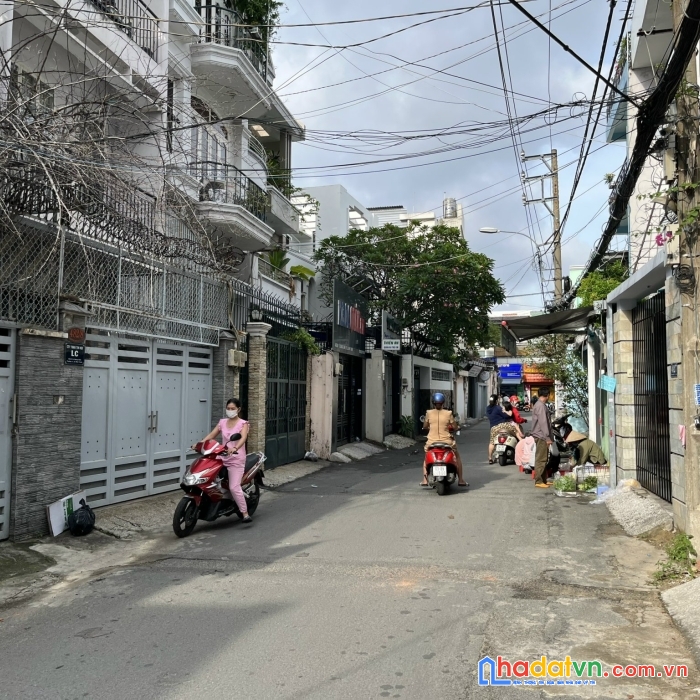 Bán nhà hxh góc 2mt lê quang định q.bình thạnh 2 tấm 5x18m chỉ 10,5 tỷ tl