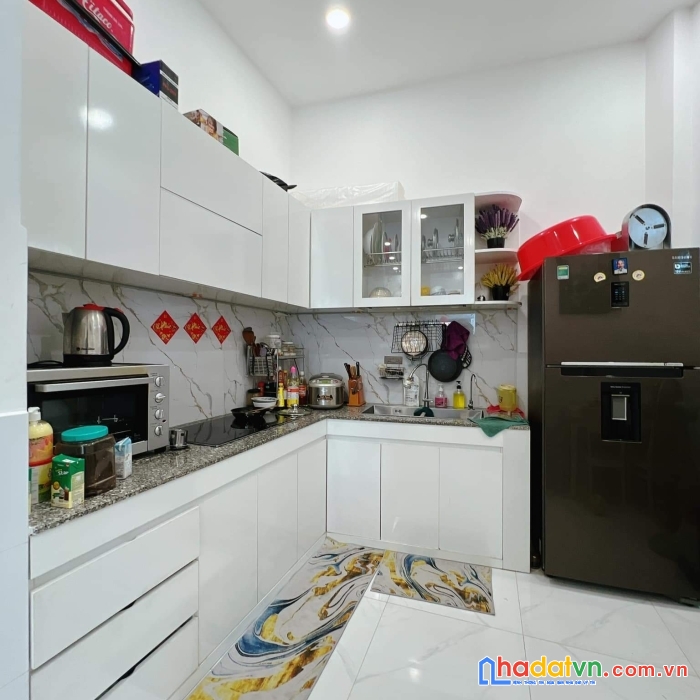 Bán nhà đẹp rẻ q4 tôn đản ngang 4.5x9m 2 tấm có 3tỷ hơn 
ngân hàng cho vay 2 tỷ hơn