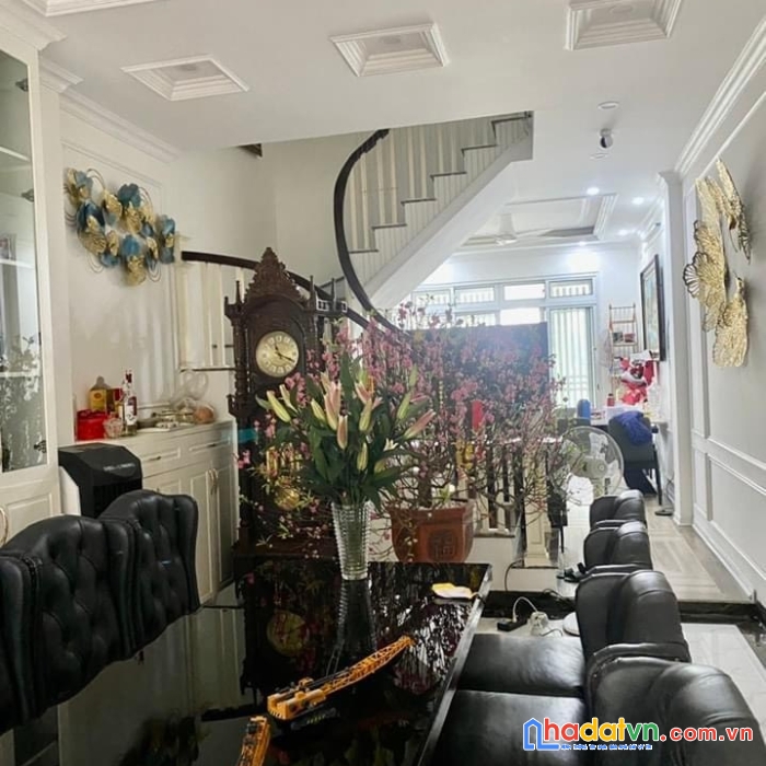 Bán nhà phố bạch mai, cực gần phố, ngõ thông đẹp, 48m giá 5,2 tỷ