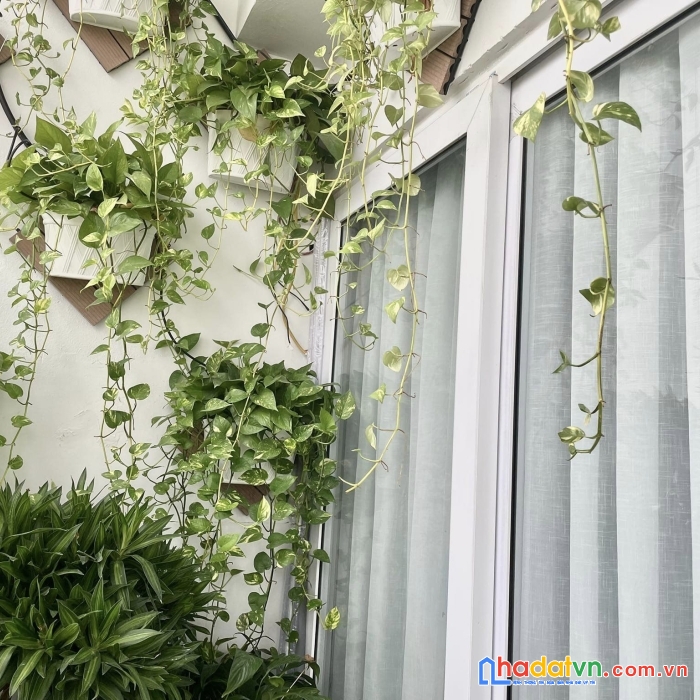 Bán căn hộ cc  học viện quốc phòng - đường nguyễn văn huyên - lô góc 137m2 3n3wc - giá 5.99 tỷ