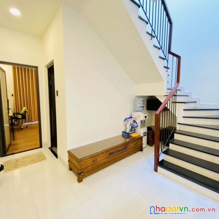 Siêu phẩm bình tân giáp tân phú 81m2 ,4 tầng hxh nhỉnh 6 tỷ