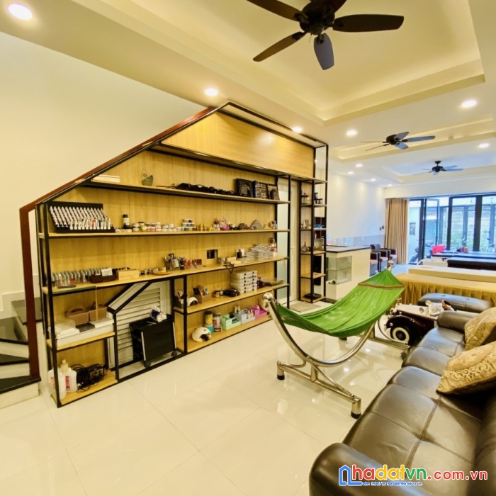 Siêu phẩm bình tân giáp tân phú 81m2 ,4 tầng hxh nhỉnh 6 tỷ