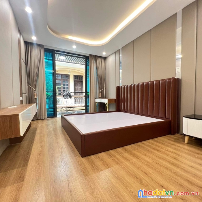 Bán nhà mặt phố trung kinh, cầu giấy 48m, mt 4.5m. giá: 22 tỷ