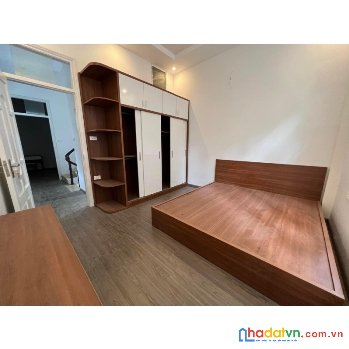 Bán nhà phố lê văn lương thanh xuân 42m 3 tầng ngõ thông kinh doanh nhỉnh 4 tỷ lh 0975124520