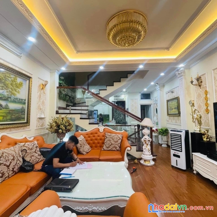 Bán nhà ngõ 3 phạm tuấn tài, vỉa hè, ô tô tránh, kinh doanh, 50m mt 4.9m 14 tỷ 300