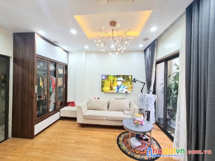 Bán nhà p.nghĩa tân – cầu giấy, 100m 7 tầng thang máy, vỉa hè, ô tô tránh kd, 23 tỷ
