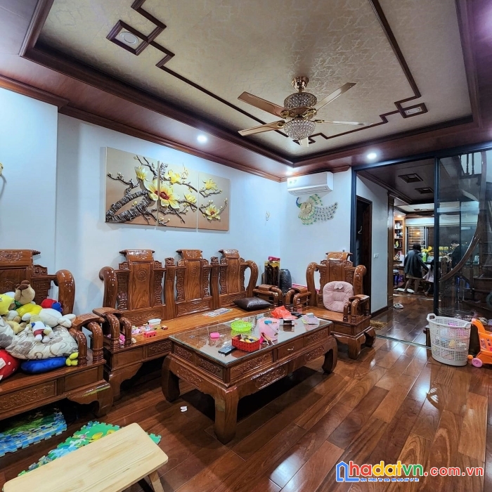 Bán nhà trung kính to, dt 65m2 gara ô tô, 2 ô tô tránh, kinh doanh hơn 12 tỷ