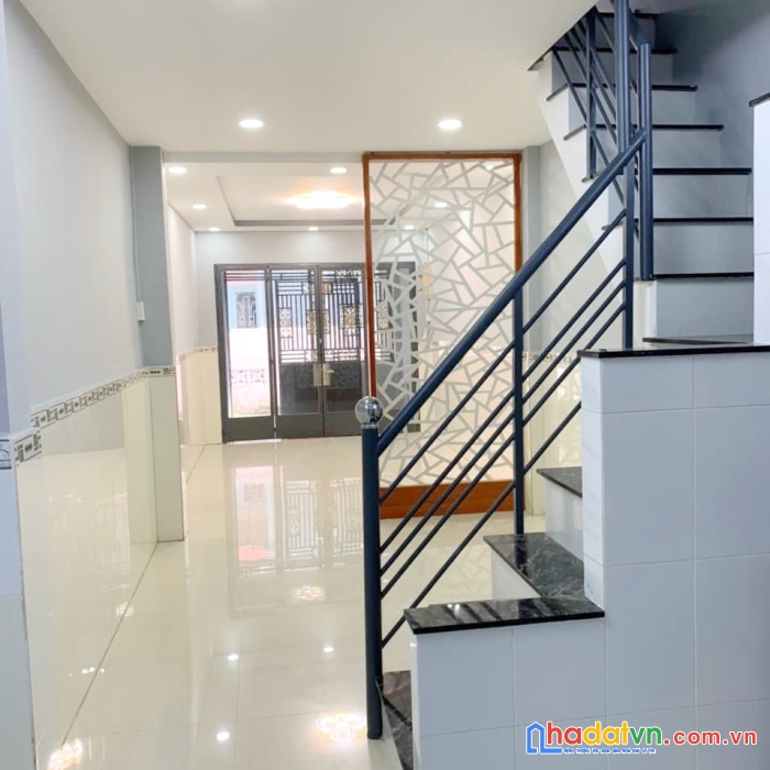 Nhà trệt + lầu  hưng phú-dã tượng p10 q8 - 9 triệu / tháng