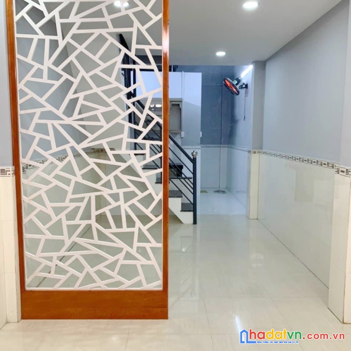 Nhà trệt + lầu  hưng phú-dã tượng p10 q8 - 9 triệu / tháng