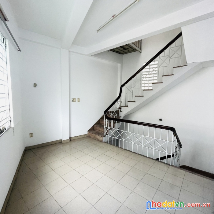 Mtkd đỉnh - 4 lầu - 150m2 sử dụng - ngang 8m - cho thuê 40tr/tháng - chỉ 12.8 tỷ tl