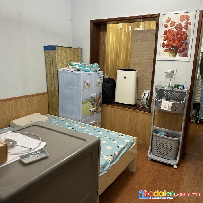 Chính chủ bán nhà tập thể tầng 1 ngõ 68 quan nhân, cầu giấy. gần royal city. kinh doanh dc