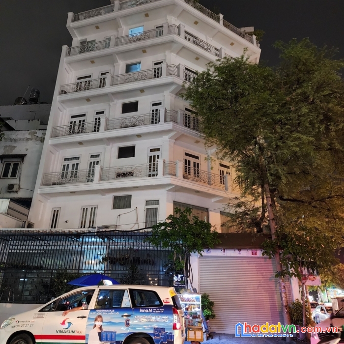 Cho thuê toà nhà góc 2 mt đường bạch đằng, p2, tân bình