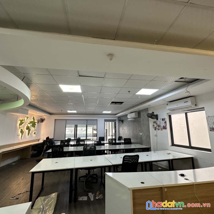 Mình cần cho thuê  mặt bằng 200m vuông văn  tại tầng 6 tôn đức thắng full đồ như hình 0941478686