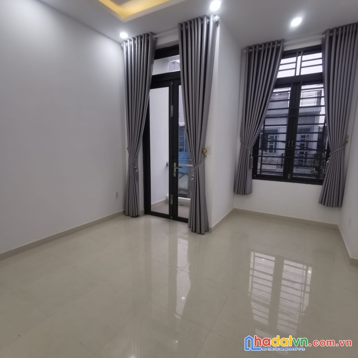 Thạnh lộc giáp gò vấp, 61m2 ngang chuẩn 4m, hẻm xe hơi sát mặt tiền, nhà mới ở ngay, tặng full nội