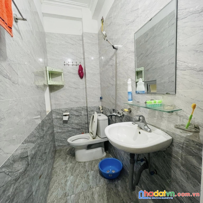 Hot hiếm! diện tích 30m2 x 5 tầng x mt 3m giá chỉ nhỉnh 3 tỷ
trung tâm hai bà trưng - nhà đẹp -