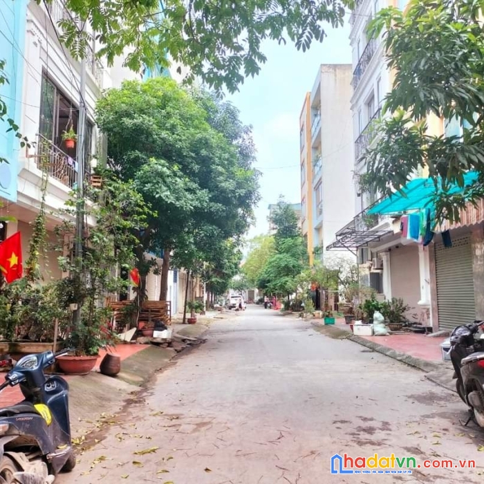 Dịch vụ văn la dt 50m2, 3 tầng, mt 5m, giá nhỉnh 6 tỷ lh 0981263018