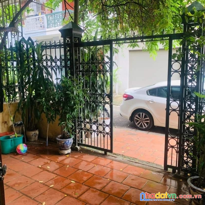 Bán nhà cát linh-ngõ oto-cách mặt phố 10m-70m2x4t-16 tỷ
