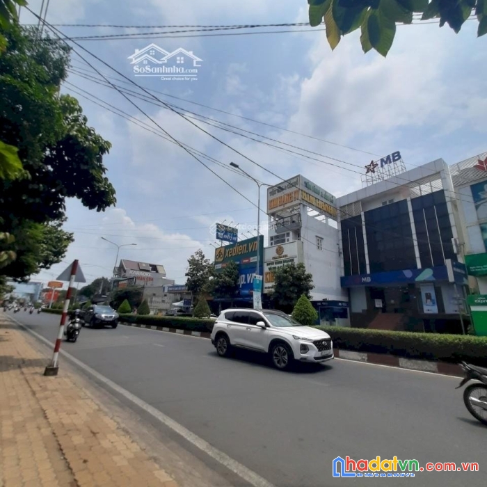 Hiếm có 1 o 2. ngang 12. 3 tầng kinh doanh cafe thu 350tr/th
bán giá quá hời. hơn 14 tỷ