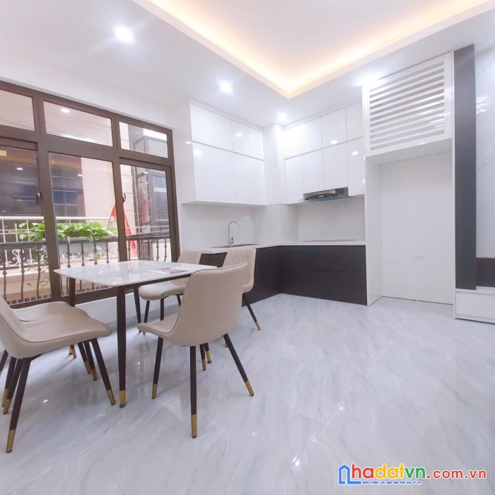Bán nhà 7 tầng mới lô góc - ô tô tránh - gara để 2 xe- khu phân lô quân đội - thanh xuân - dt :
