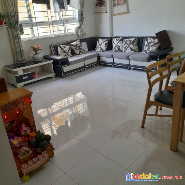 Chính chủ cần tiền bán gấp cc petroland quận 2, sổ hồng riêng, nội thất đầy đủ