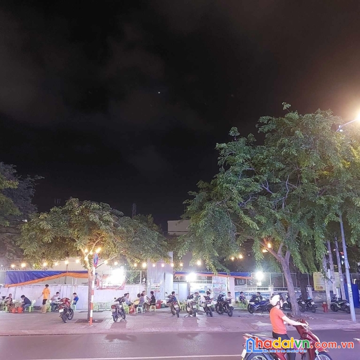 Quán hè phố cần sang nhượng quán.