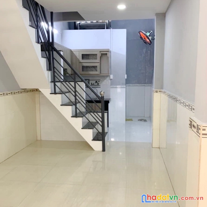 Cho thuê nnc hẻm dã tượng p10q8. giá 9 triệu / tháng