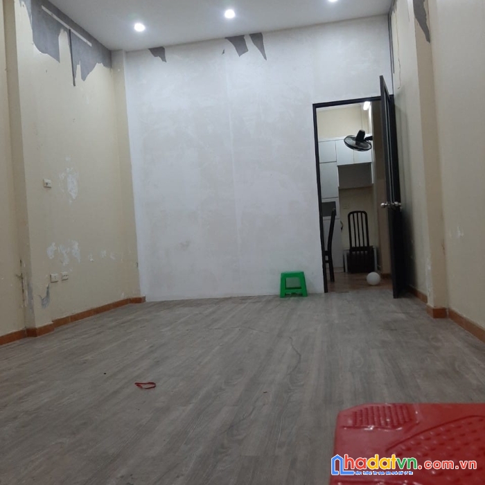 Bán nhà phố huỳnh thúc kháng, phân lô, ô tô đỗ, kinh doanh, 5 tầng, 40m2, nhỉnh 8 tỷ