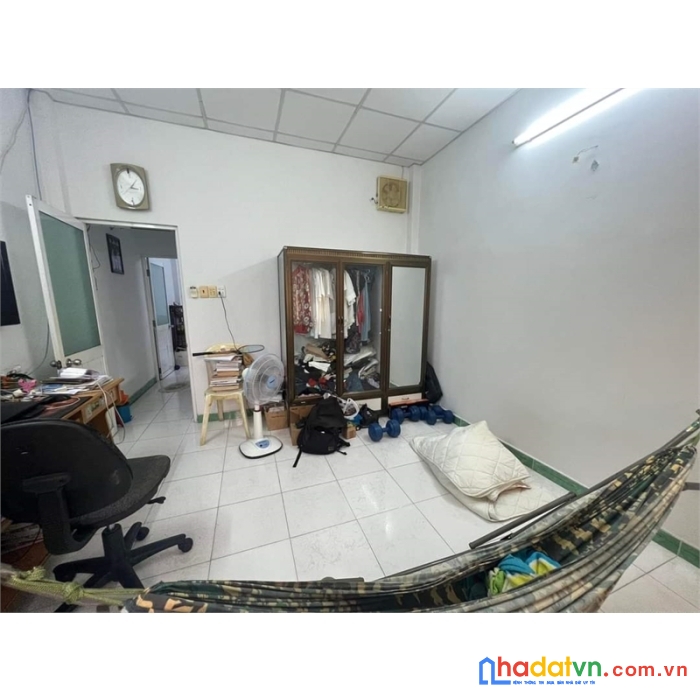 Đường nhựa 5m ôtô vào nhà, 56m2(3,7x15m) 2 tầng đường trịnh đình trọng, tân phú. sát q11, tân bình