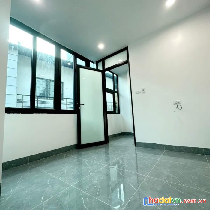 Bán nhà phố kim mã-trung tâm ba đình, hơn 2 tỷ ở luôn, ôtô kinh doanh-lô góc